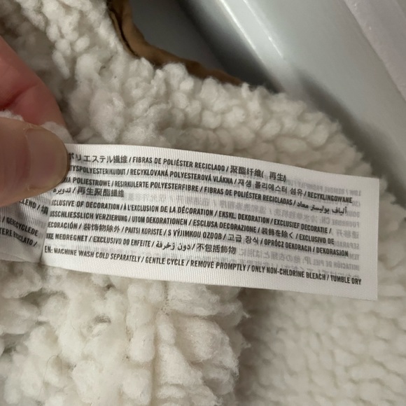 Abercrombie and Fitch Cozy Jacket - Picture 5 of 8